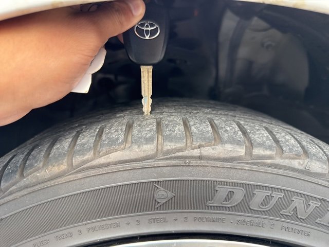 Used 2017 Toyota Corolla image 9