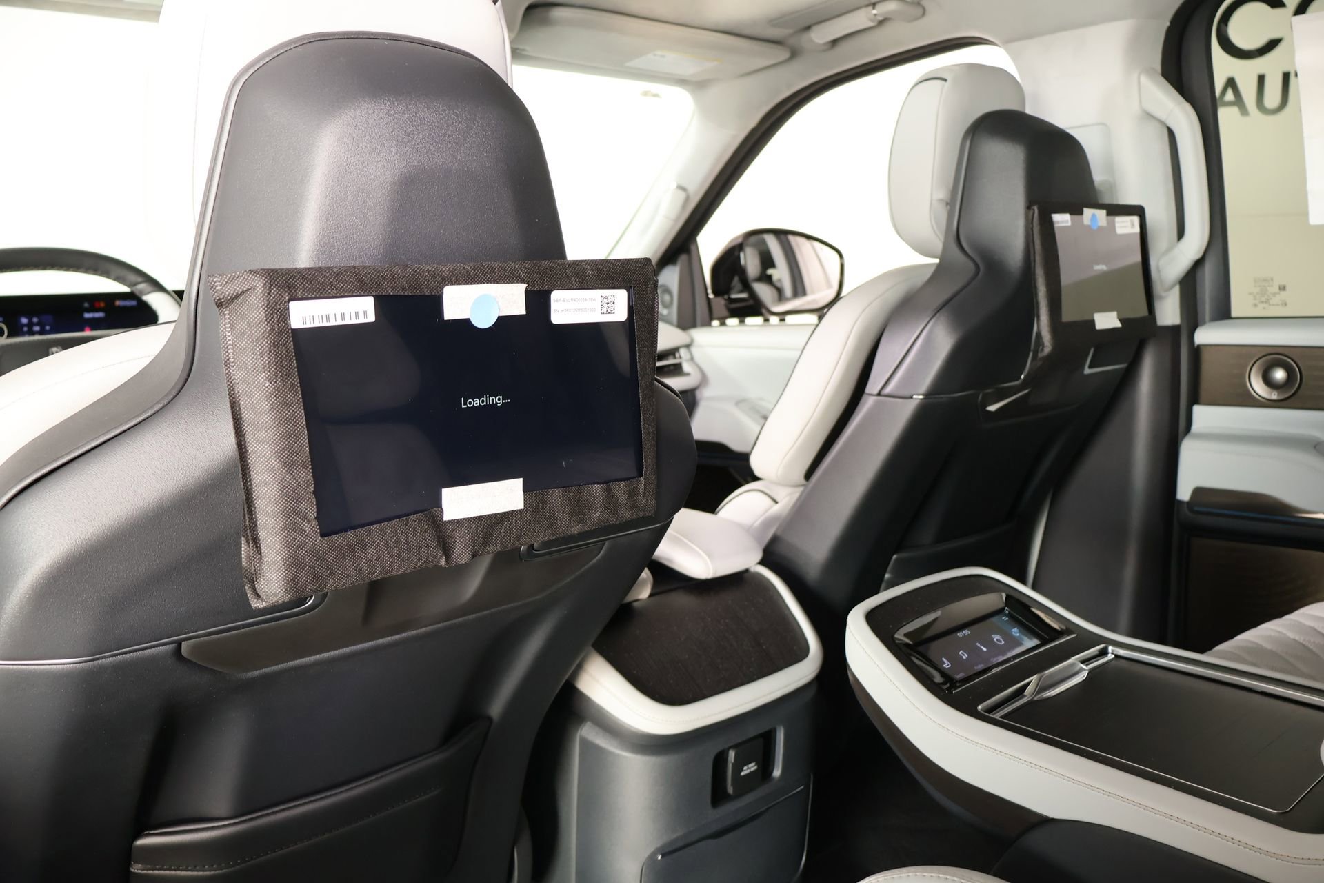 New 2026 Lincoln Navigator L Black Label AWD/4WD image 17