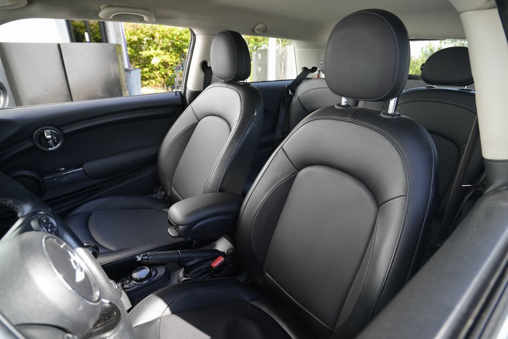 Used 2014 MINI Cooper 2-Door Hardtop image 19