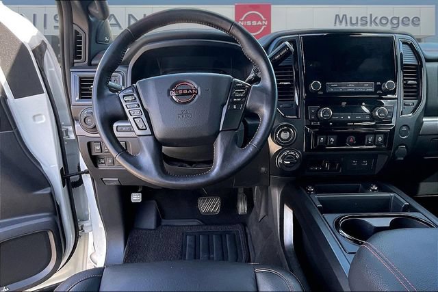 Used 2023 Nissan Titan PRO-4X w/ Pro-4x Convenience Package AWD/4WD image 9