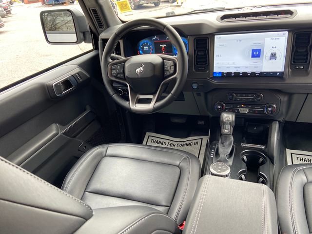 Used 2025 Ford Bronco Badlands image 12