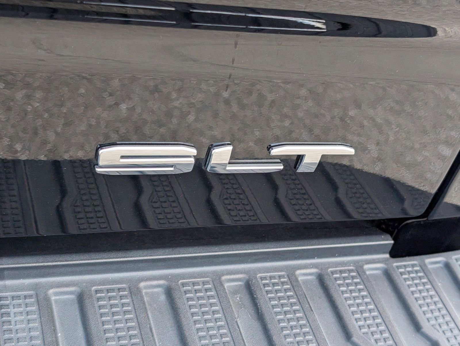 Used 2020 GMC Sierra 1500 SLT w/ SLT Premium Plus Package image 10