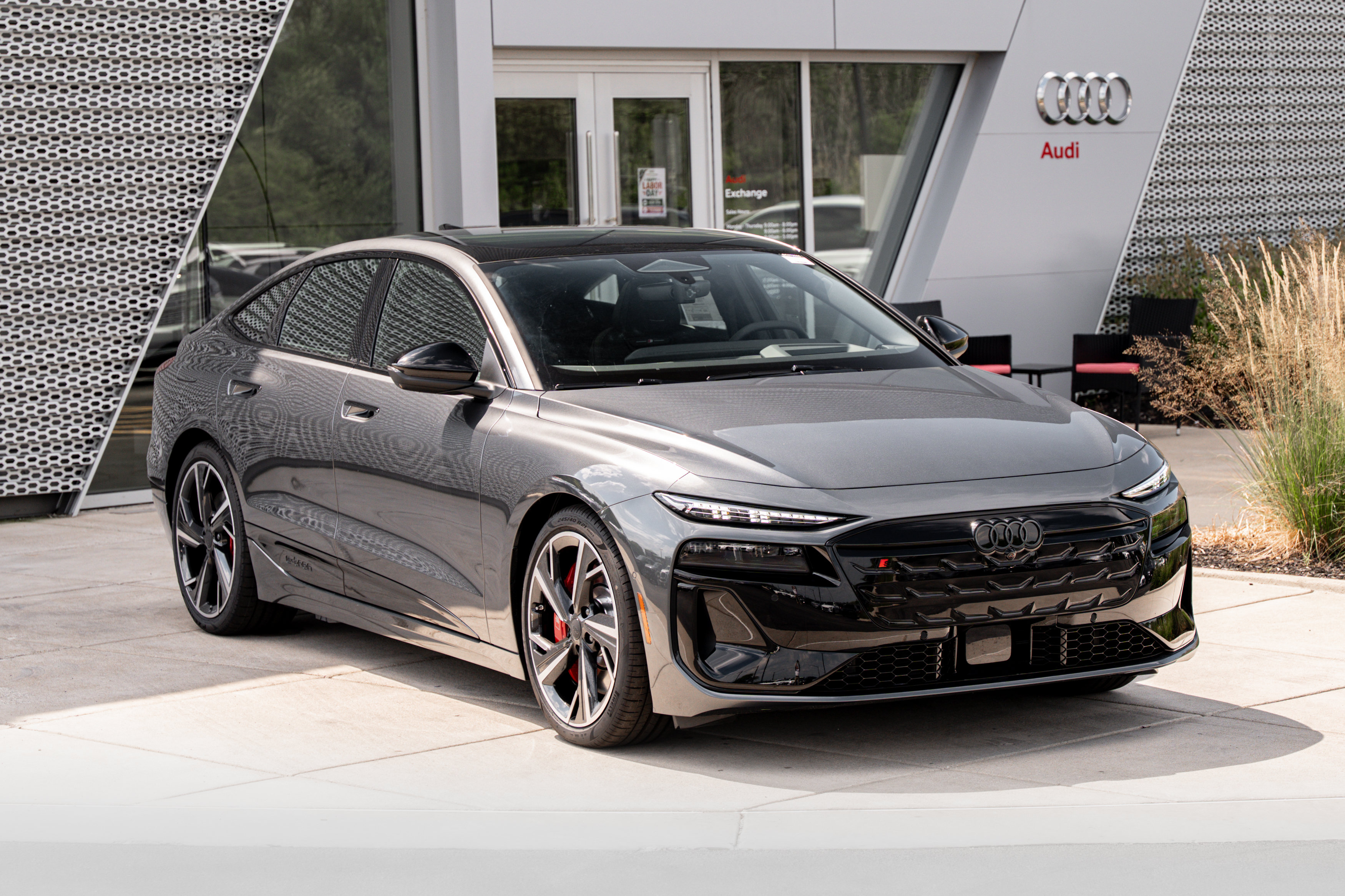 New 2027 Audi S6 e-tron Prestige AWD/4WD image 2