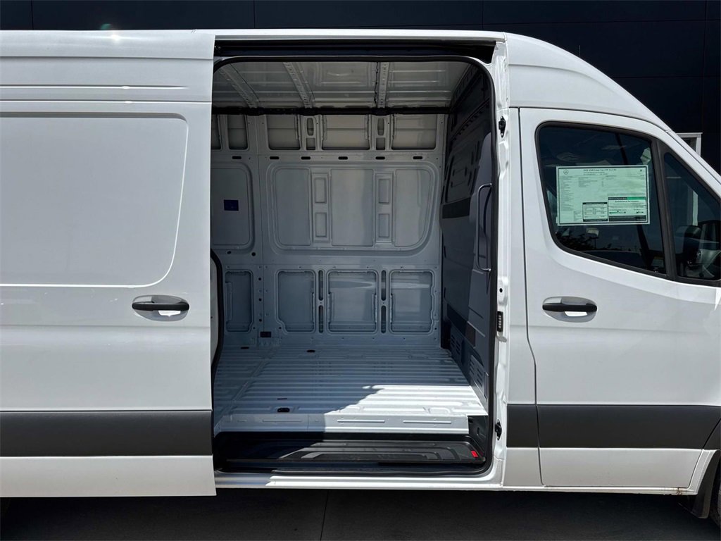 New 2025 Mercedes-Benz Sprinter 2500 image 19