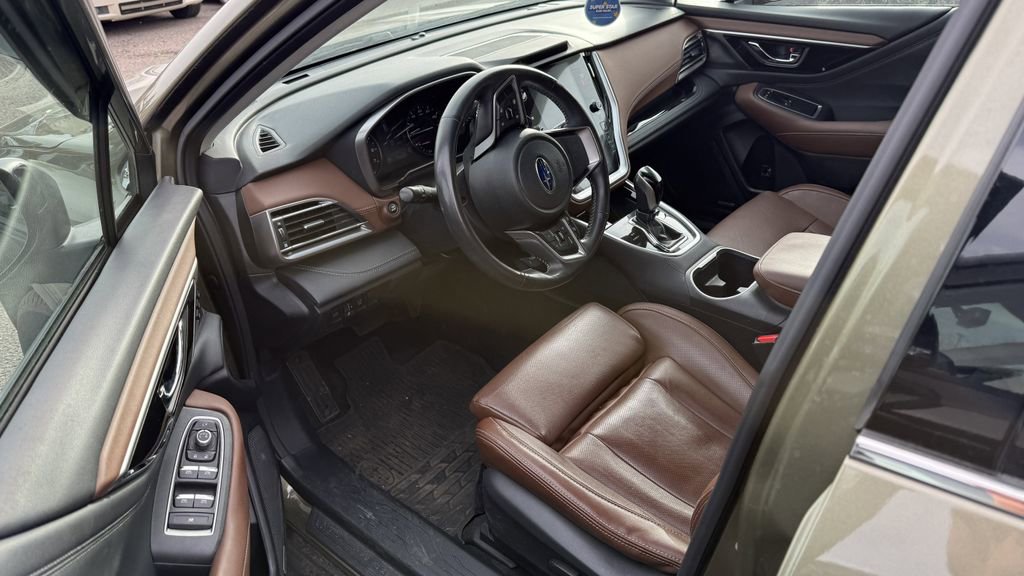 Used 2022 Subaru Outback Touring image 3