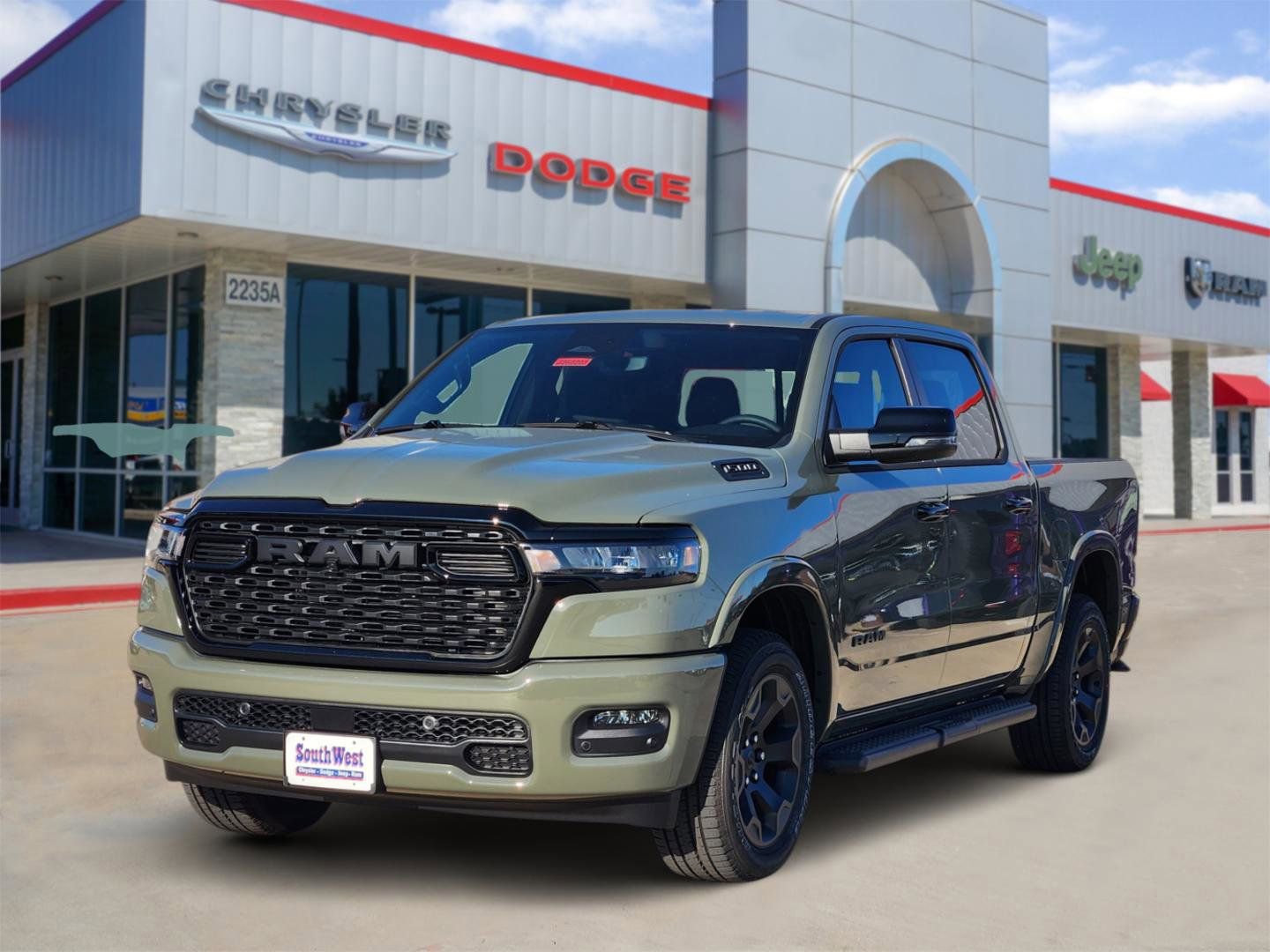 New 2026 RAM 1500 4x4 Crew Cab image 2