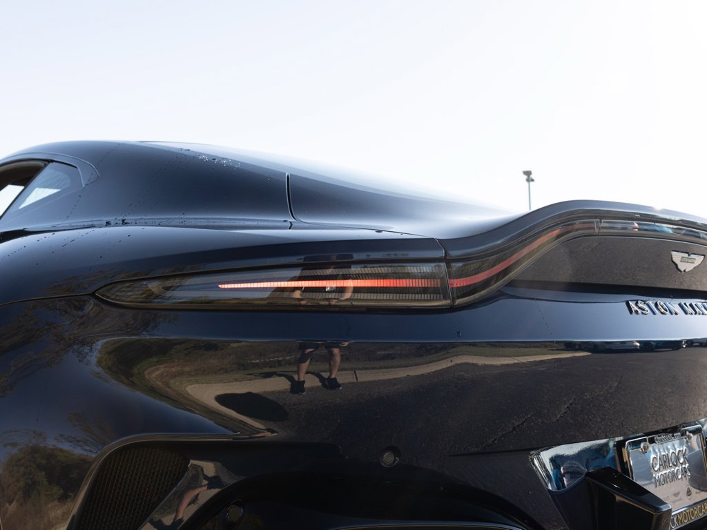 Used 2025 Aston Martin V8 Vantage Coupe RWD image 46