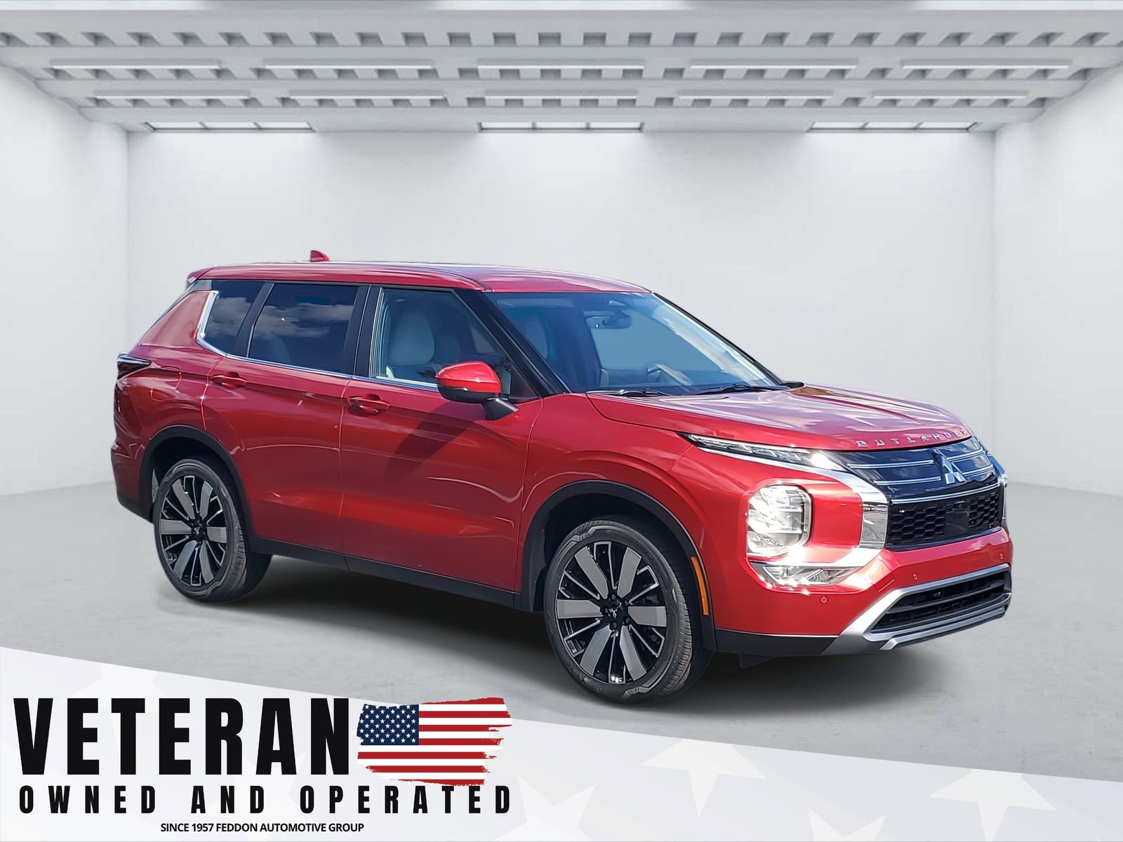 New 2025 Mitsubishi Outlander SE image 1