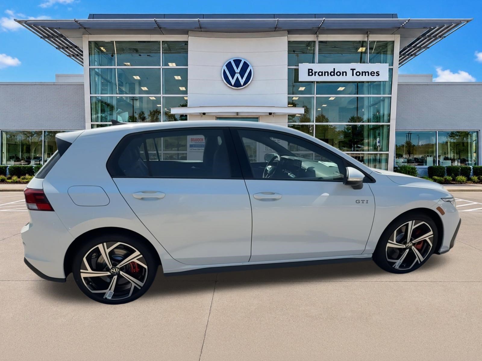 New 2026 Volkswagen GTI SE FWD image 10