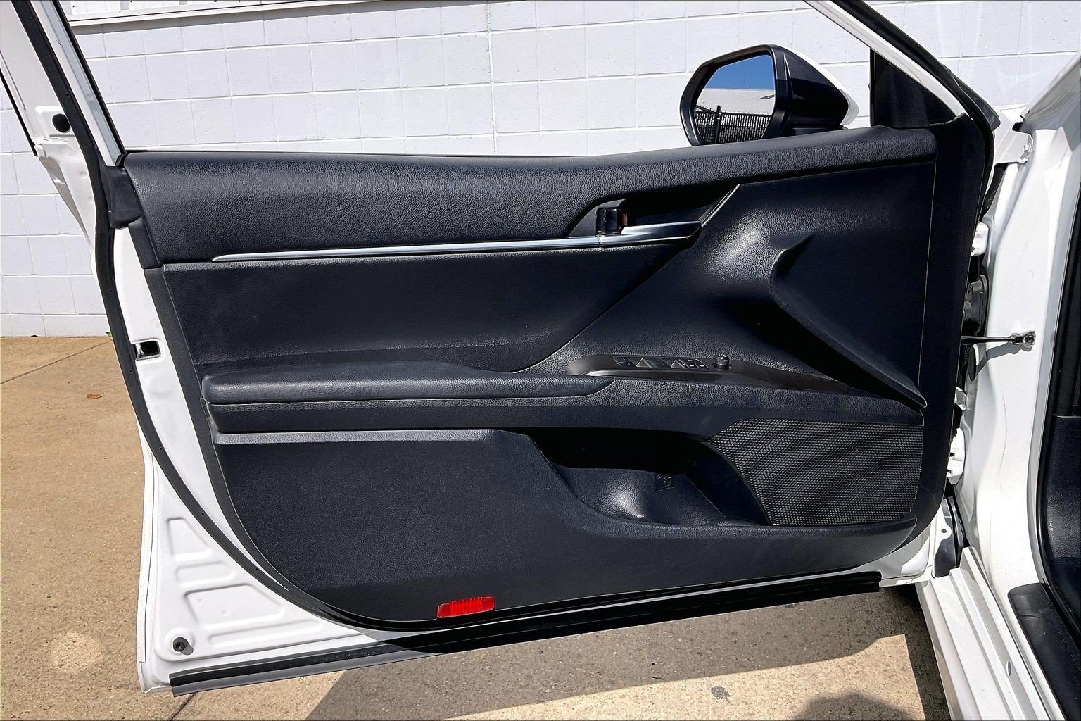 Used 2024 Toyota Camry SE FWD image 27