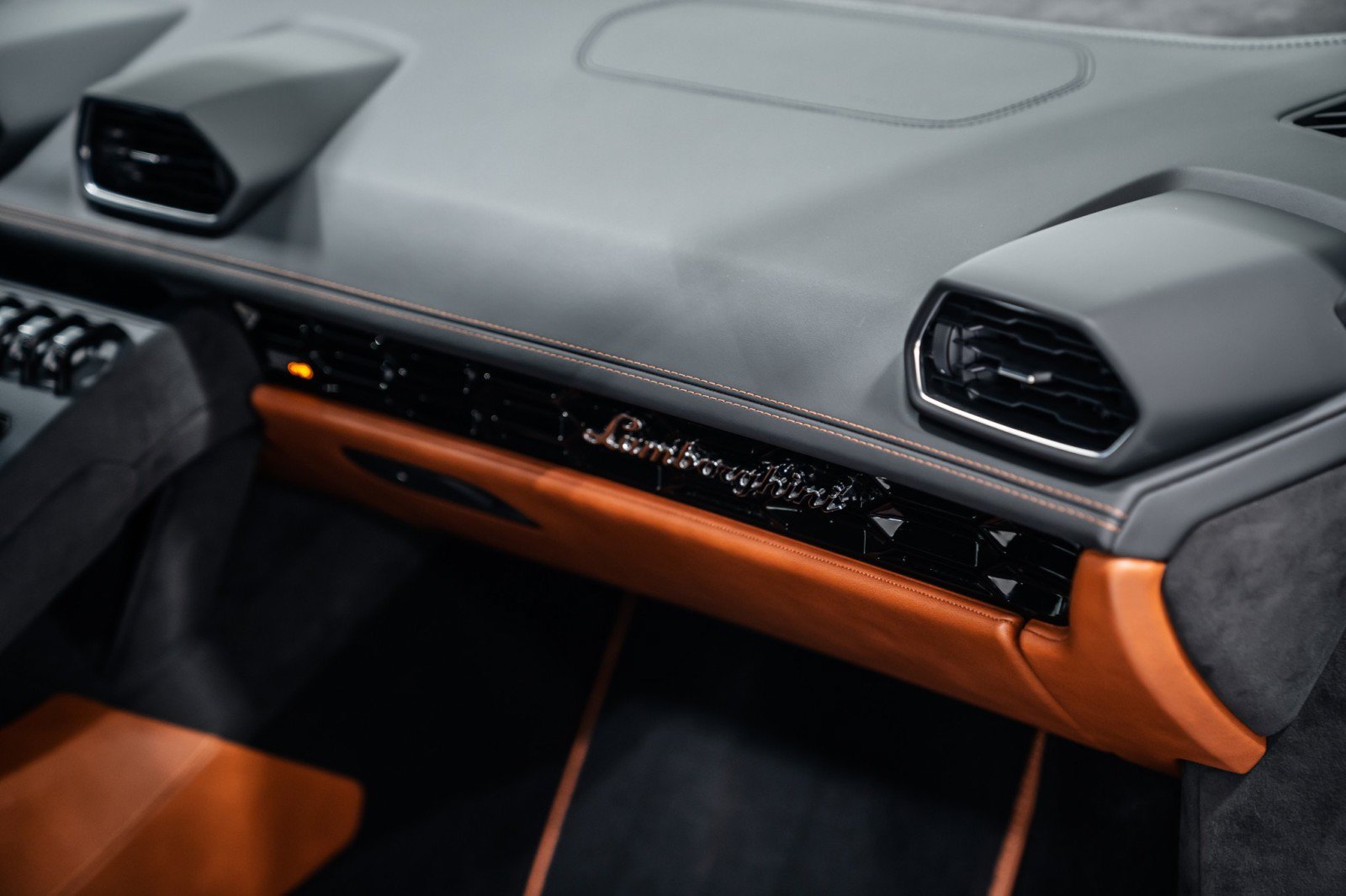 Used 2023 Lamborghini Huracan Tecnica RWD image 20