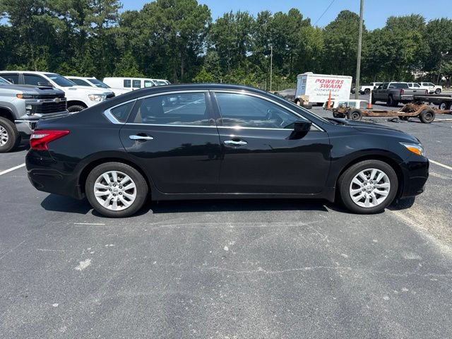 Used 2016 Nissan Altima 2.5 S w/ Power Driver Seat Package FWD image 6