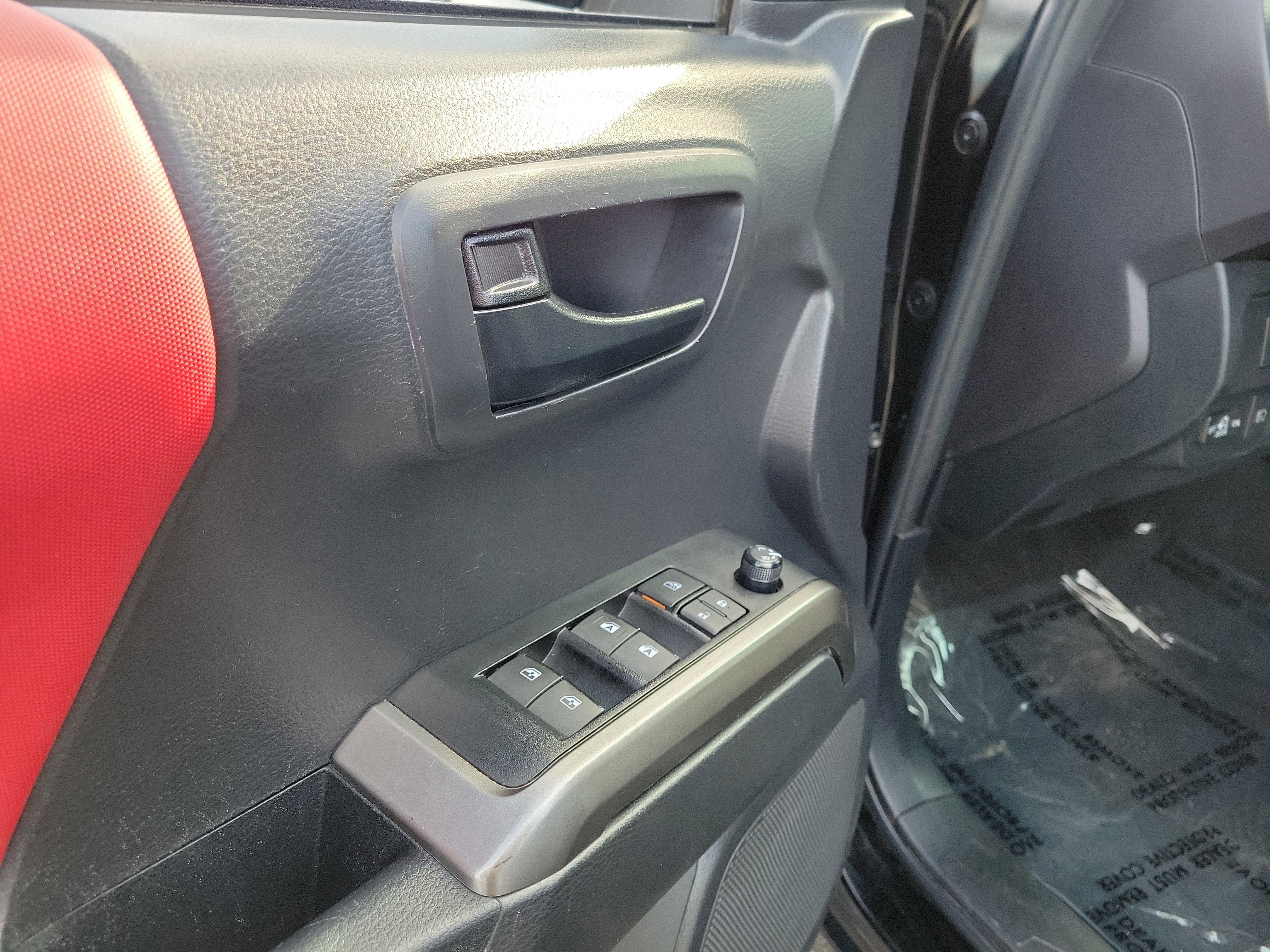 Used 2023 Toyota Tacoma SR image 18