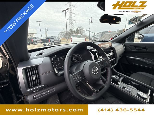 Used 2025 Nissan Pathfinder Rock Creek AWD/4WD image 10