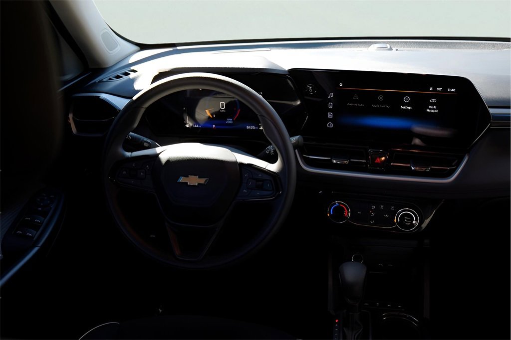 Certified 2026 Chevrolet TrailBlazer LT w/ Driver Confidence Package image 19