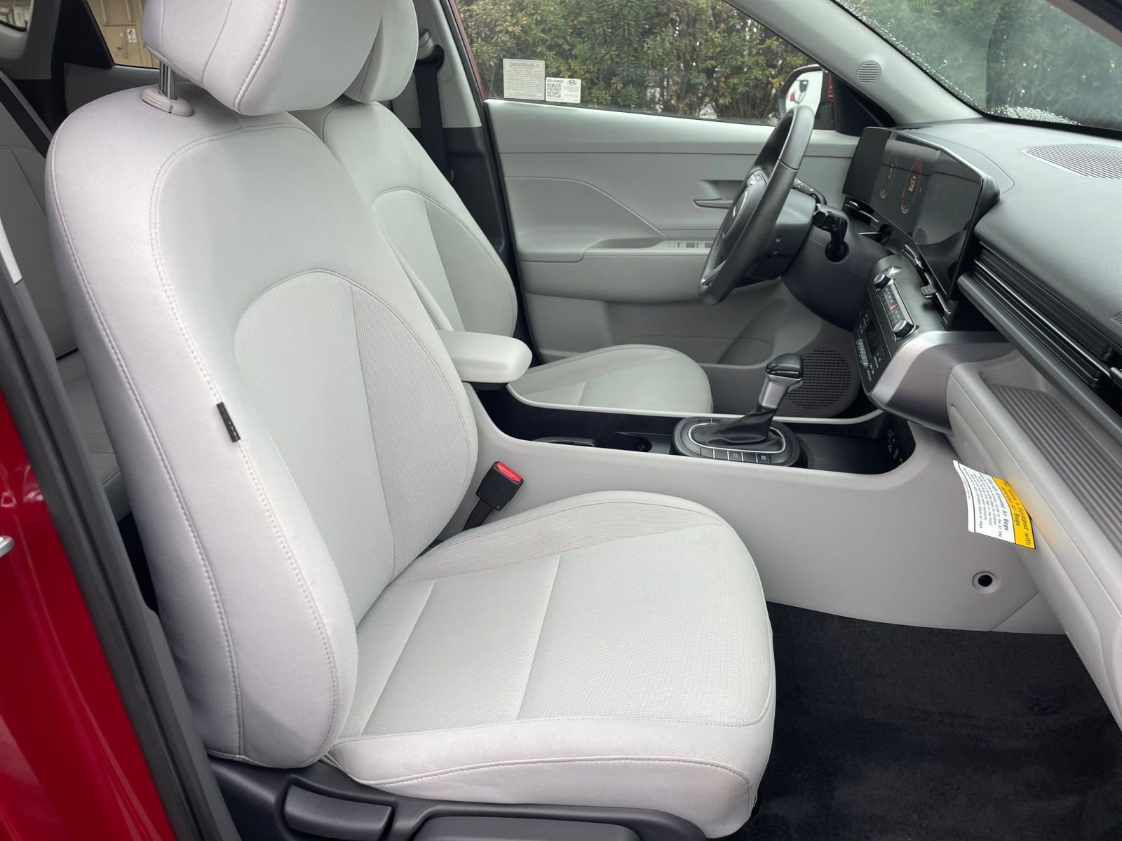 Used 2025 Hyundai Kona SEL image 36