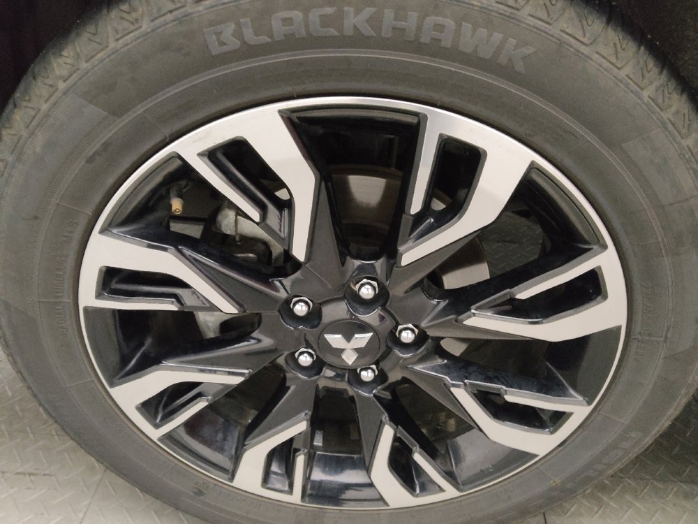 Used 2018 Mitsubishi Outlander SEL image 31