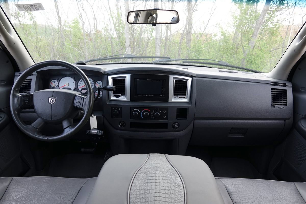 Used 2007 Dodge Ram 3500 Truck SLT AWD/4WD image 44