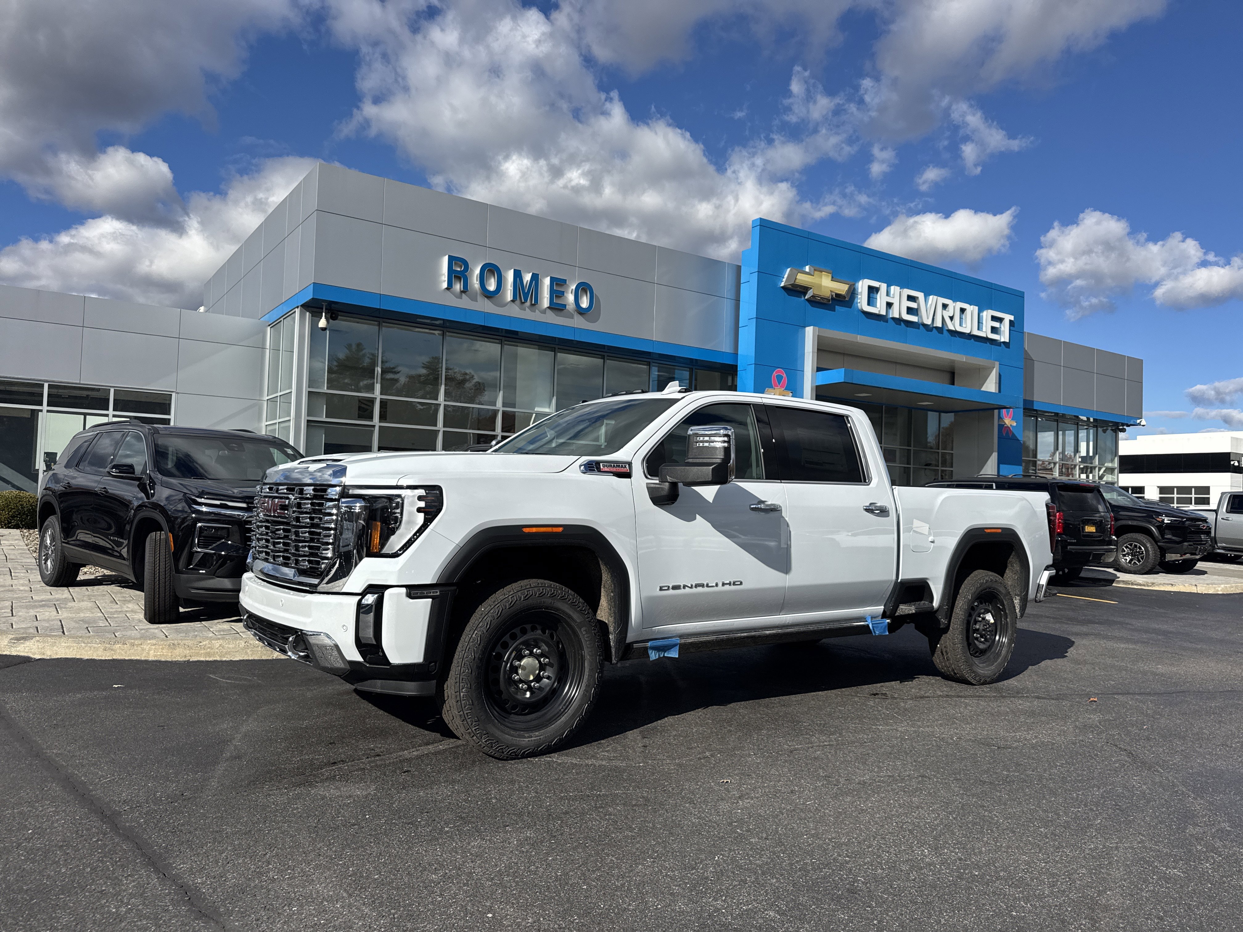 New 2026 GMC Sierra 2500 Denali w/ Technology Package image 1