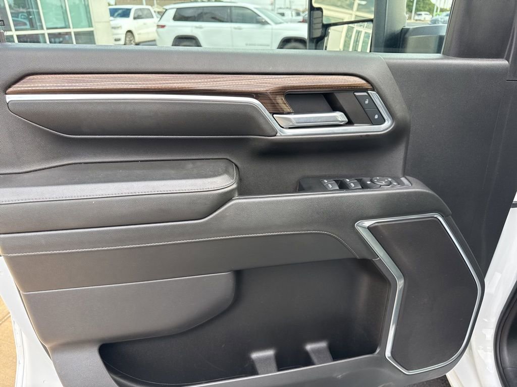 Used 2024 Chevrolet Silverado 2500 LT image 10