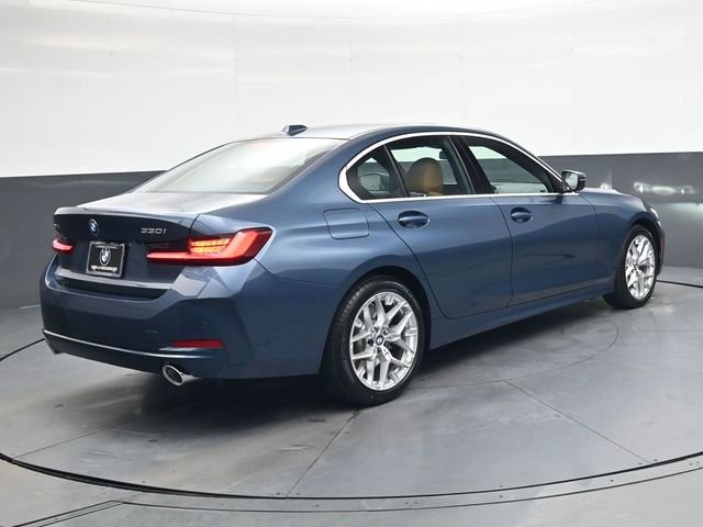 Used 2025 BMW 330i xDrive Sedan image 4