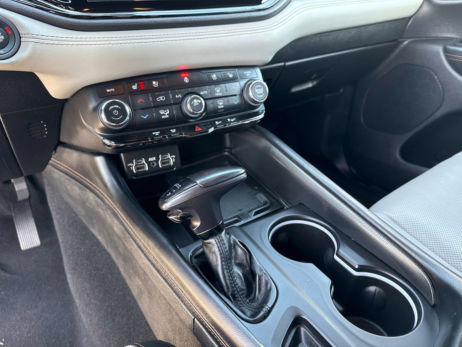 Used 2022 Dodge Durango R/T image 27
