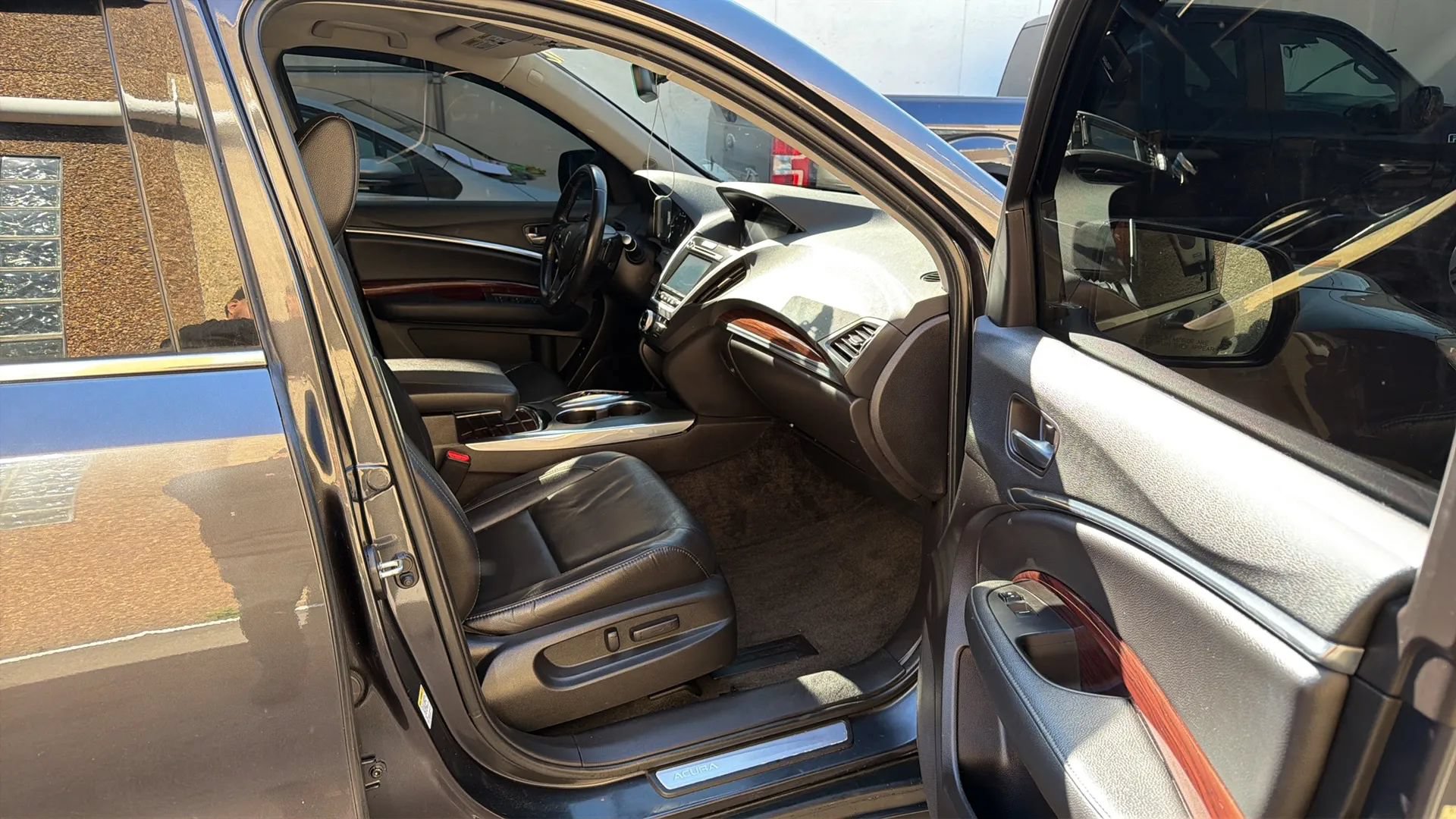 Used 2016 Acura MDX SH-AWD image 25