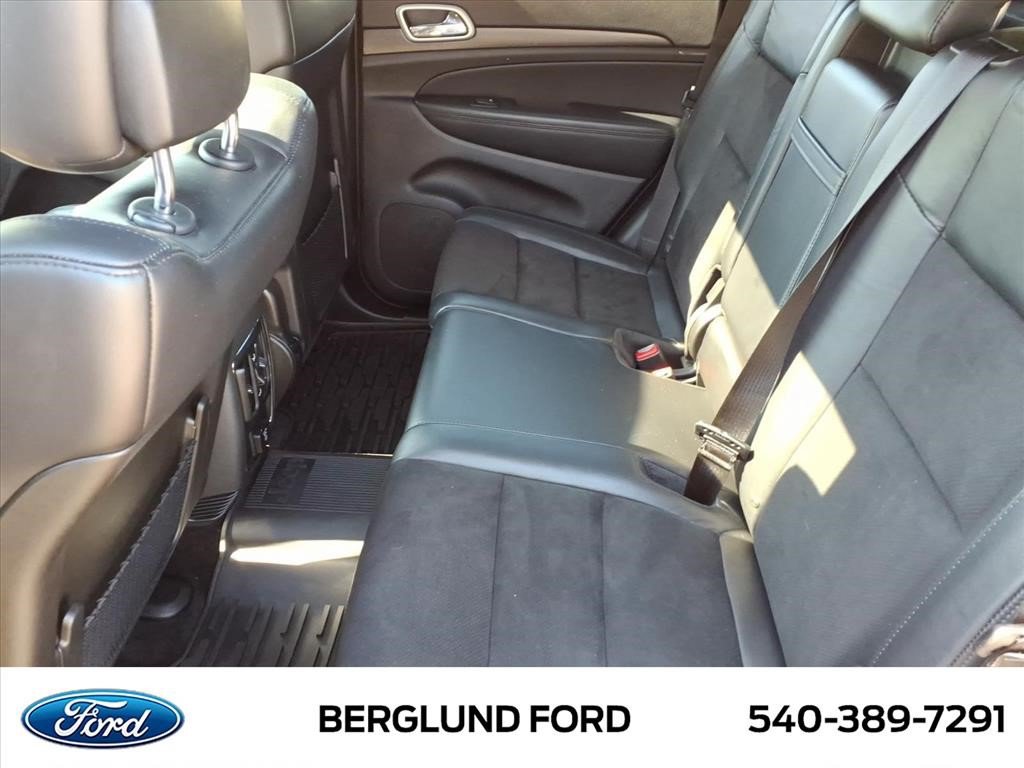 Used 2018 Jeep Grand Cherokee Altitude AWD/4WD image 14