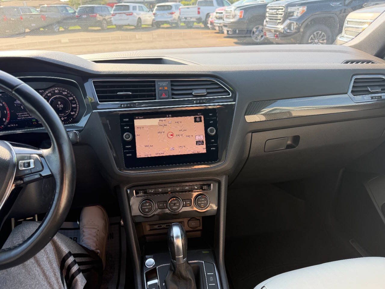 Used 2019 Volkswagen Tiguan SEL Premium R-Line AWD/4WD image 26
