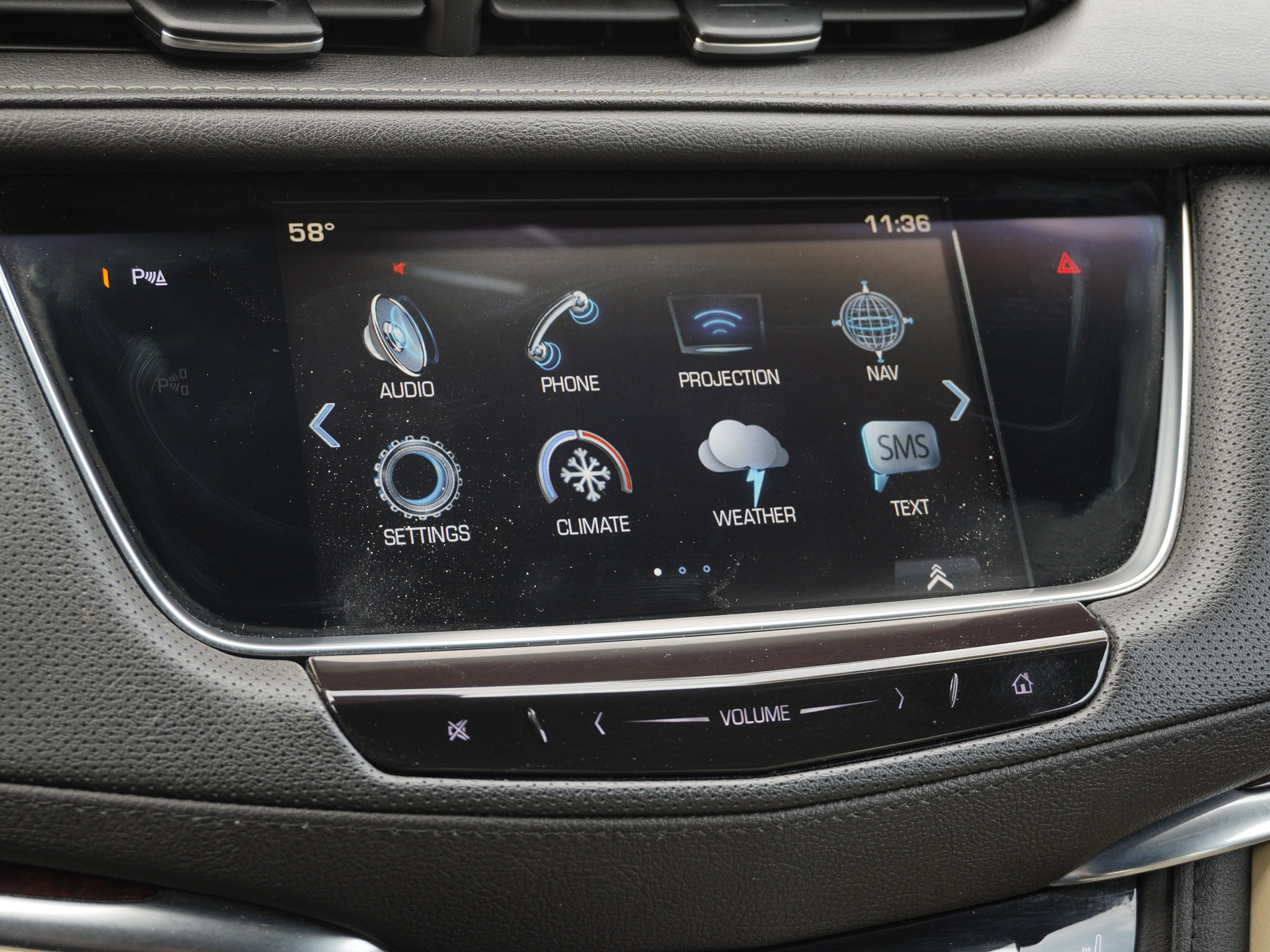 Used 2018 Cadillac XT5 Luxury w/ Driver Awareness Package image 23