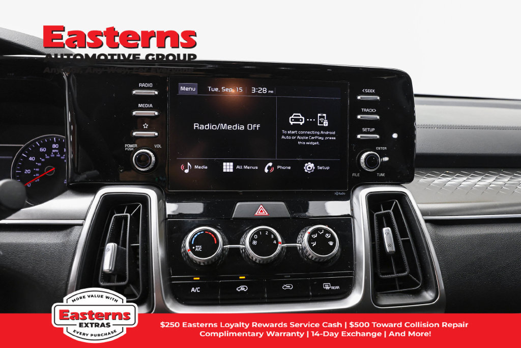 Used 2022 Kia Sorento LX FWD image 12