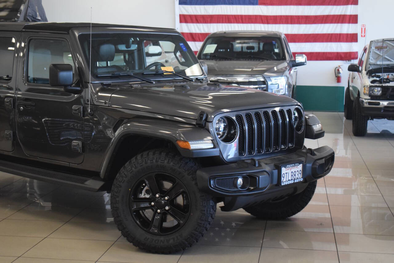 Used 2020 Jeep Wrangler Unlimited Sahara image 3