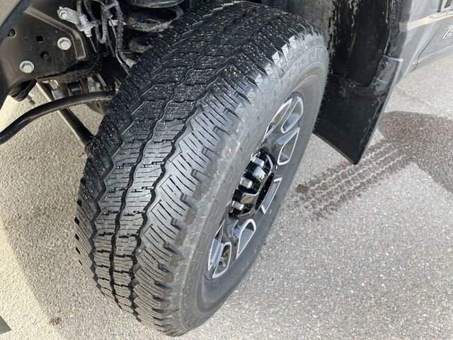 New 2026 Ford F350 Platinum w/ FX4 Off-Road Package image 11