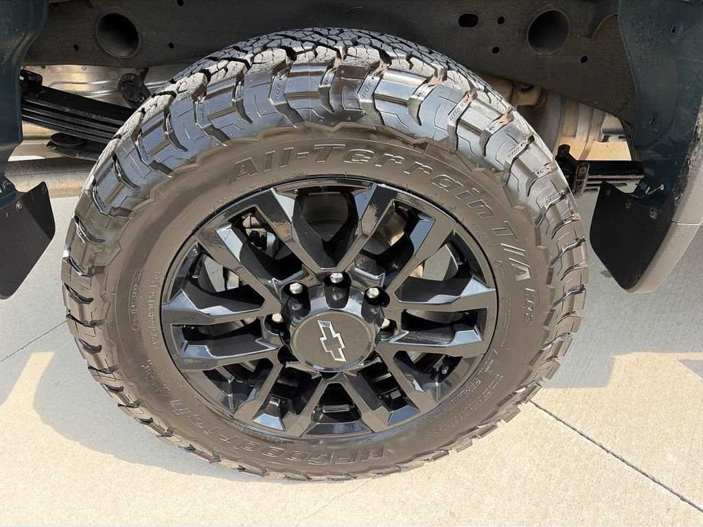 Used 2025 Chevrolet Silverado 2500 LT w/ Trail Boss Package AWD/4WD image 17