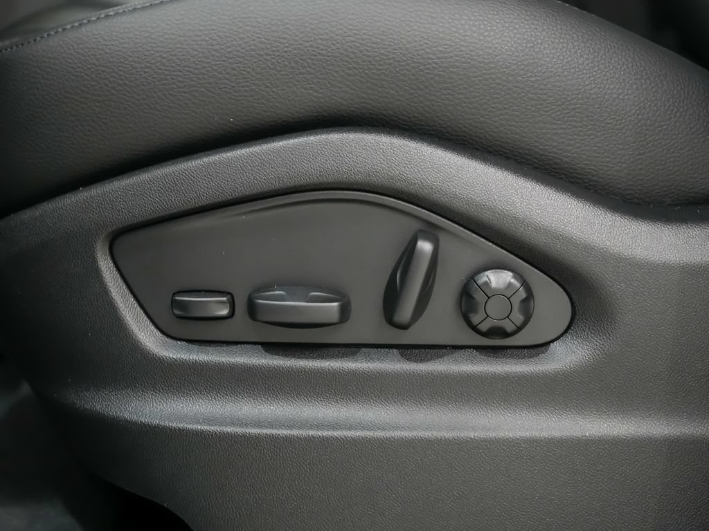 New 2026 Porsche Cayenne AWD/4WD image 24