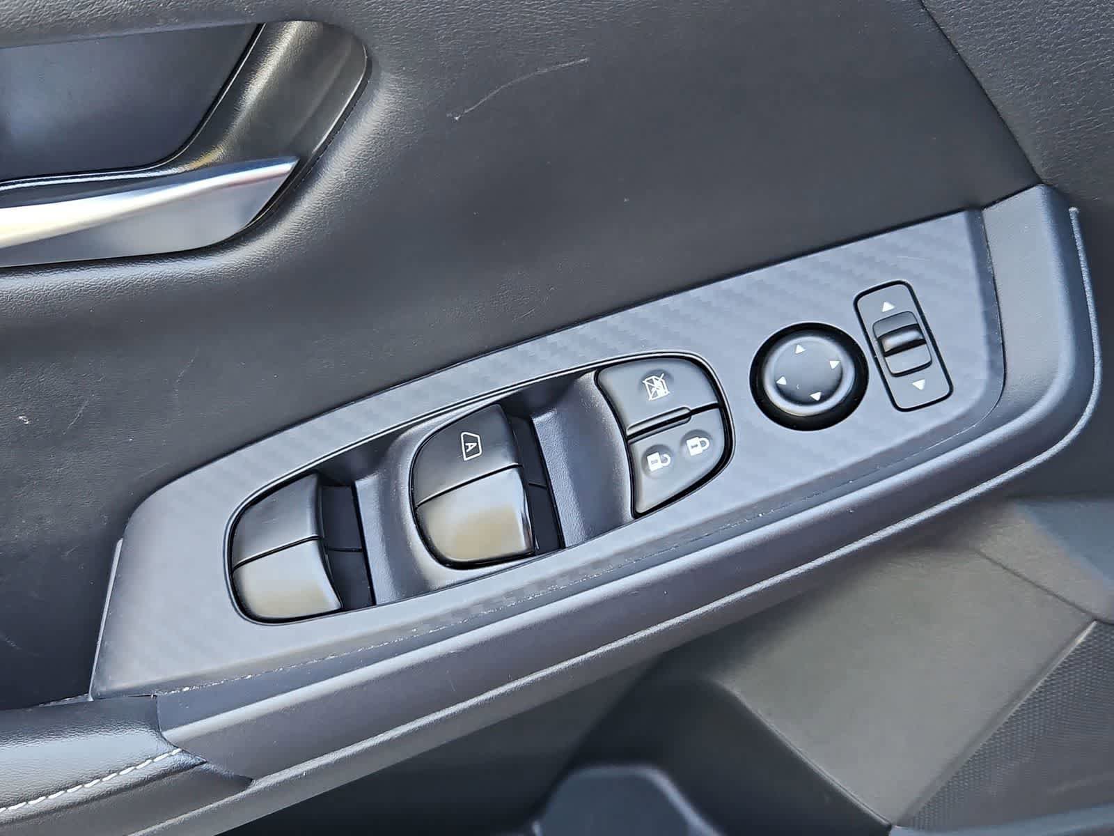 Used 2024 Nissan Sentra SV FWD image 16