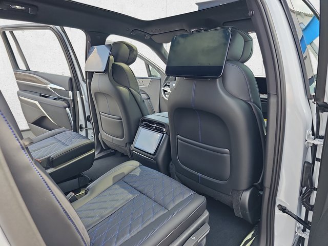 New 2026 Cadillac Escalade IQL Sport 1 w/ LPO, ONYX Package image 11