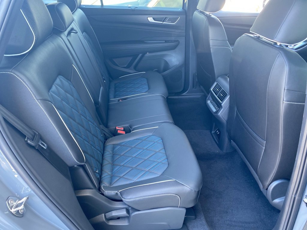 New 2025 Volkswagen Atlas Cross Sport SEL Premium R-Line image 25