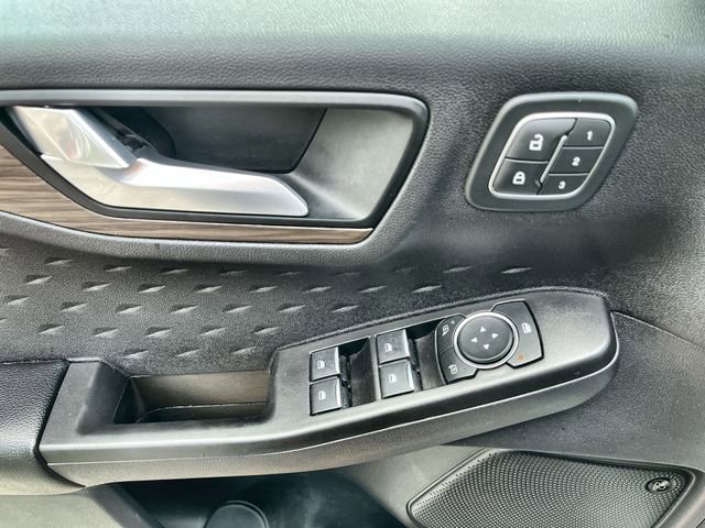 Used 2020 Ford Escape Titanium w/ Titanium Premium Package 2.0 image 17