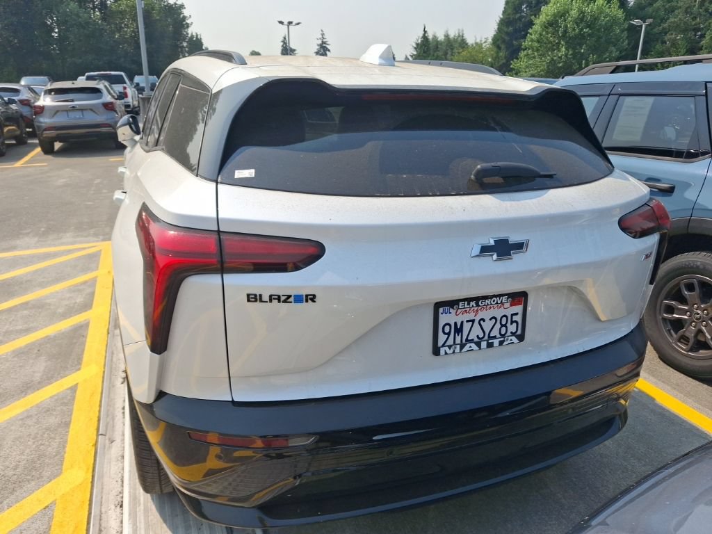 Certified 2024 Chevrolet Blazer EV RS RWD image 7