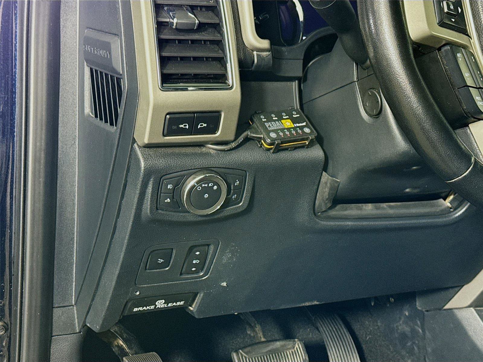 Used 2022 Ford F350 Lariat w/ Lariat Ultimate Package image 4