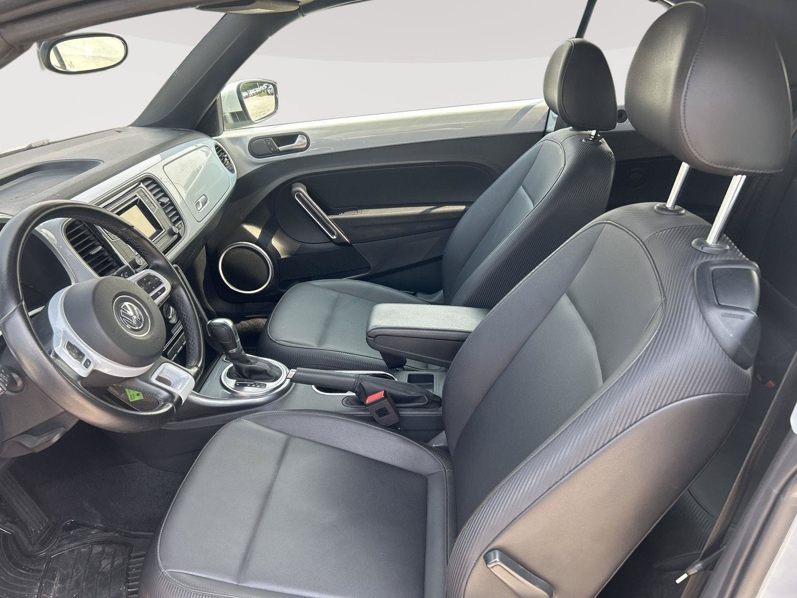 Used 2019 Volkswagen Beetle 2.0T S FWD image 3