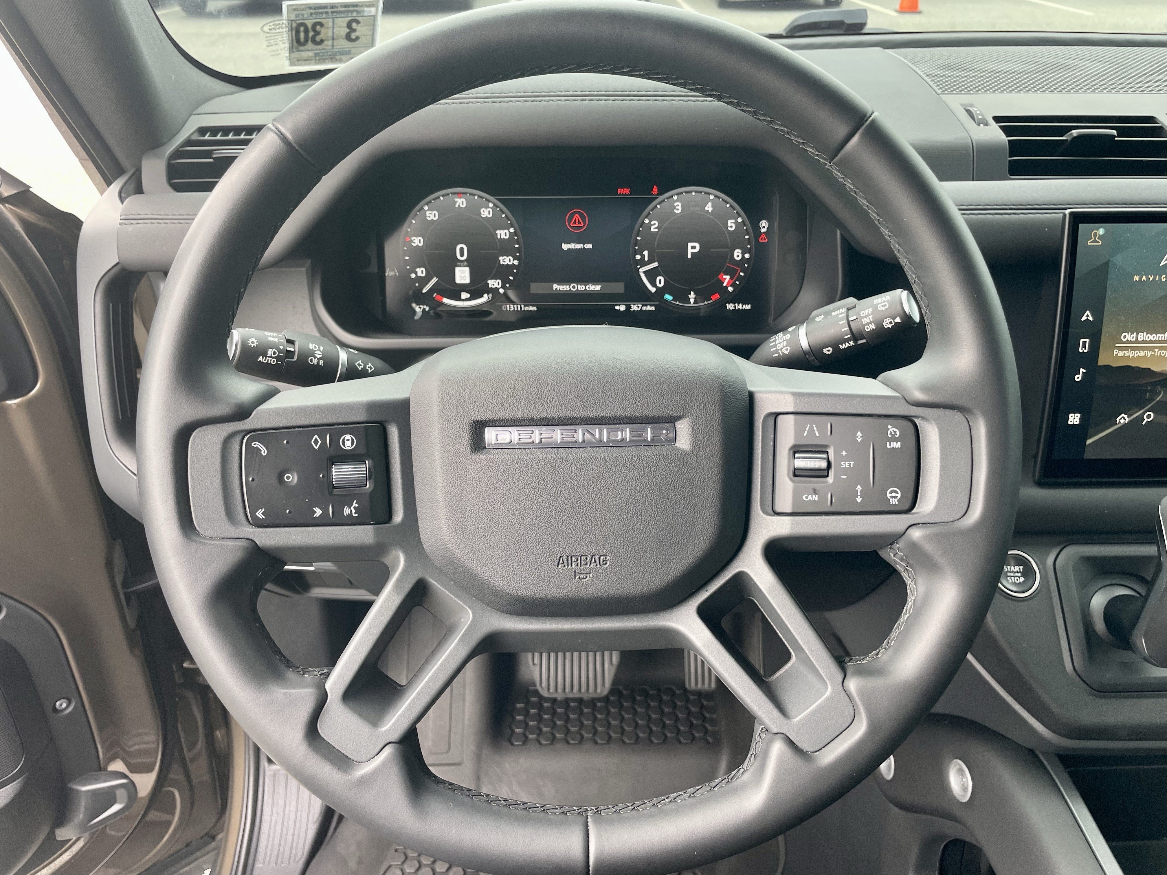 Used 2025 Land Rover Defender 110 X-Dynamic SE AWD/4WD image 21