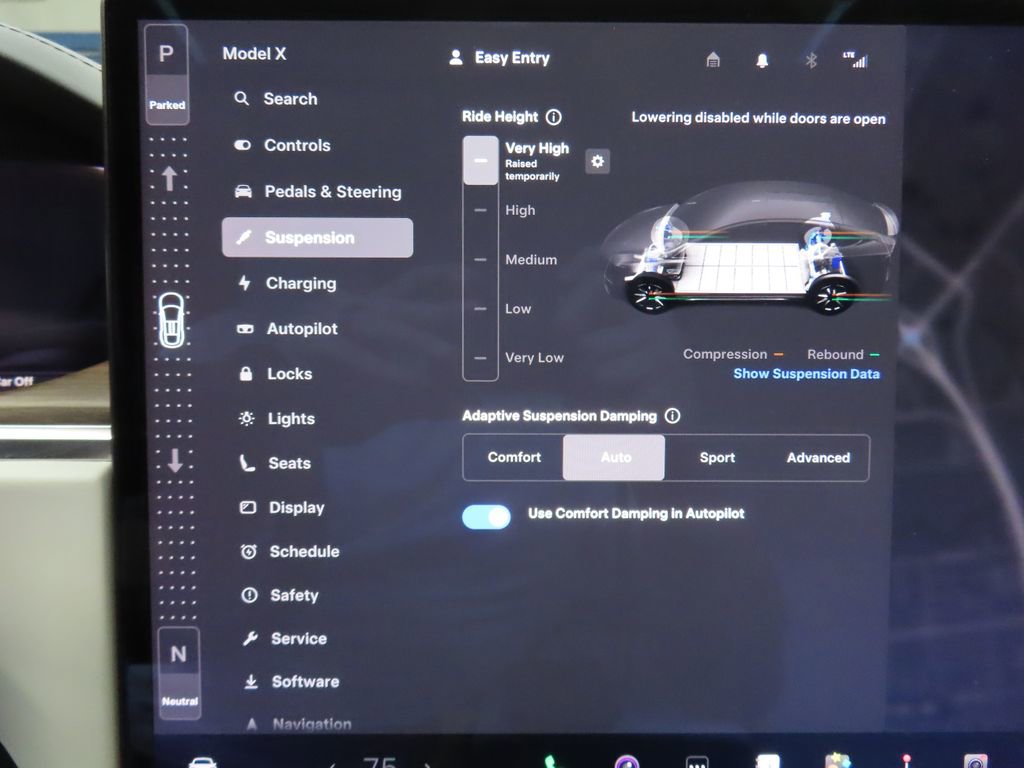 Used 2023 Tesla Model X image 19