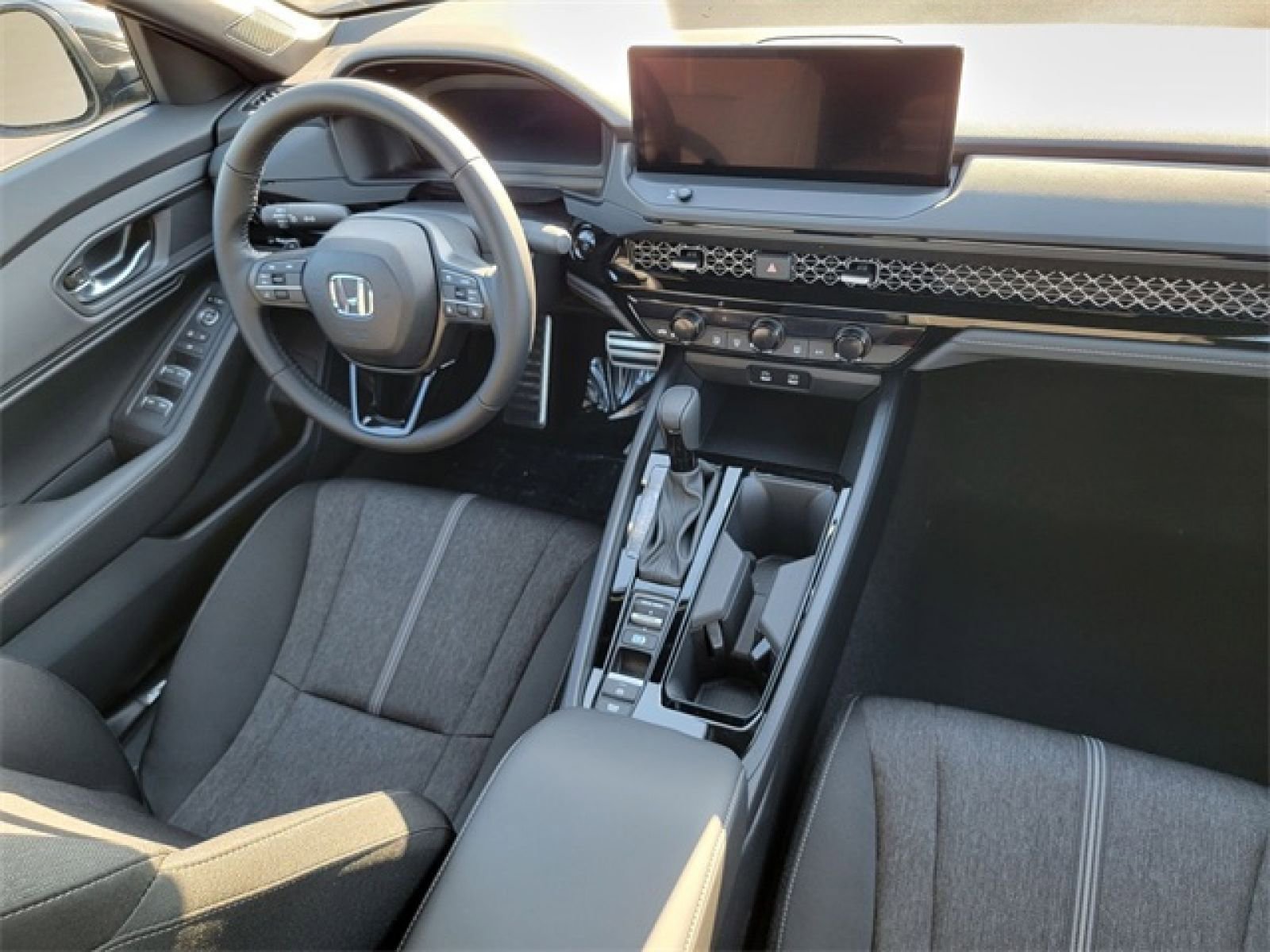 Used 2024 Honda Accord Sport image 17