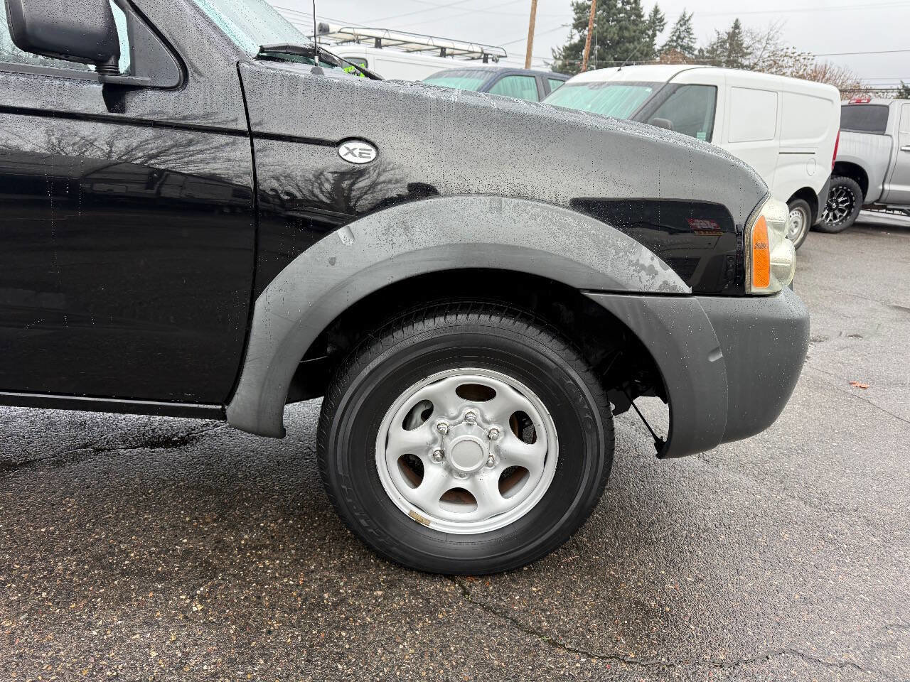 Used 2001 Nissan Frontier XE image 12