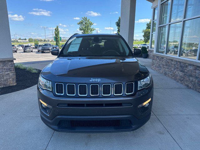 Used 2021 Jeep Compass Latitude w/ Sun and Sound Group AWD/4WD image 3
