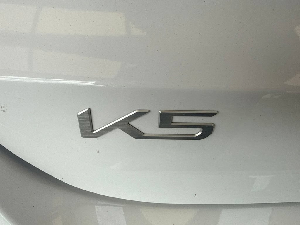 Used 2023 Kia K5 GT-Line AWD/4WD image 11