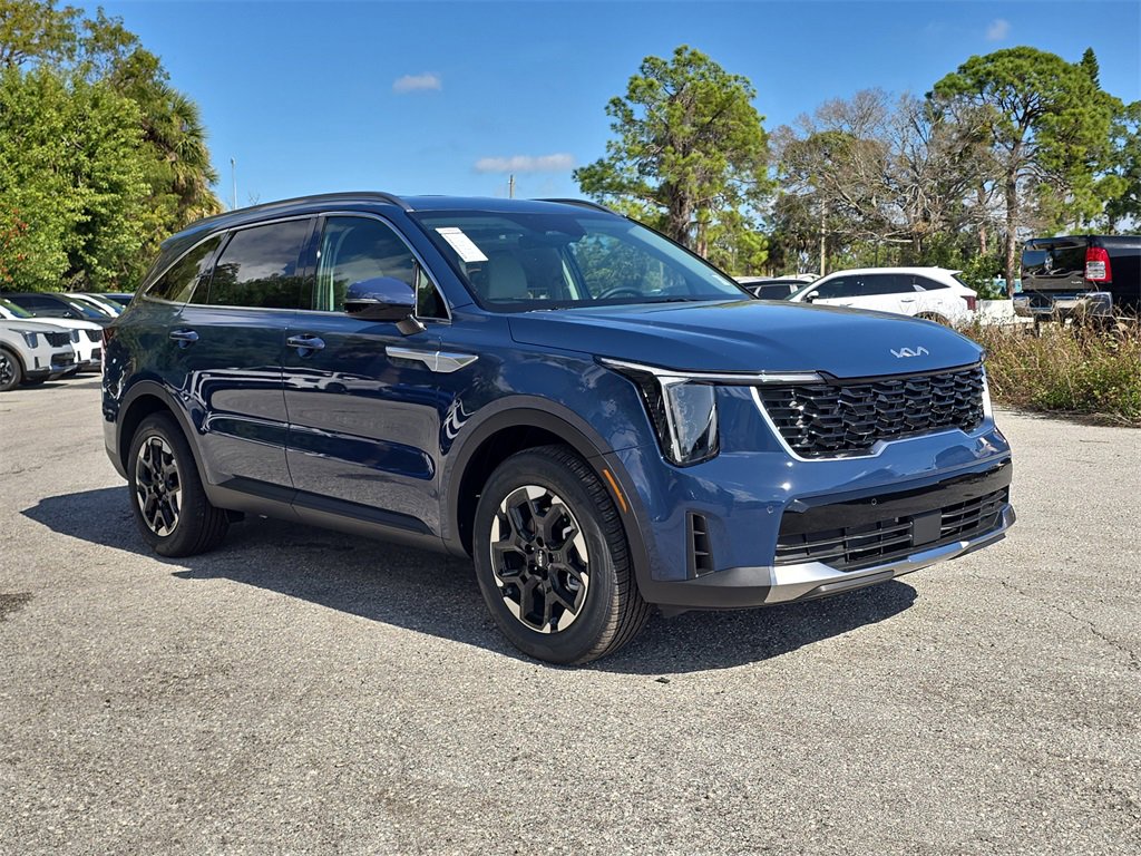 New 2026 Kia Sorento S image 2