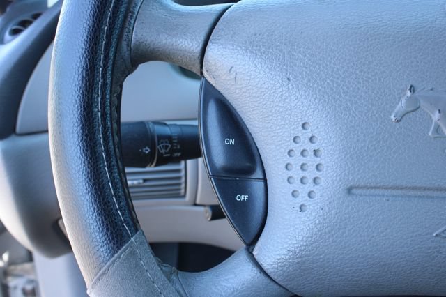 Used 2004 Ford Mustang Convertible RWD image 17